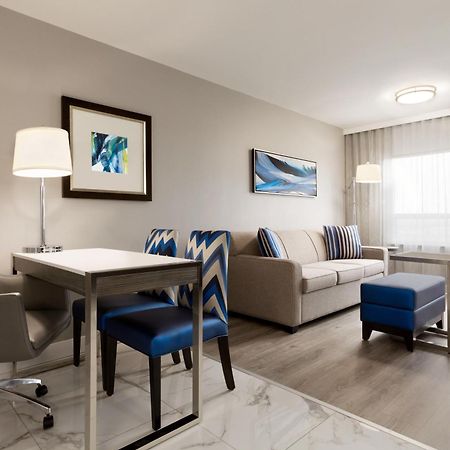 Embassy Suites By Hilton Toronto Airport Ngoại thất bức ảnh
