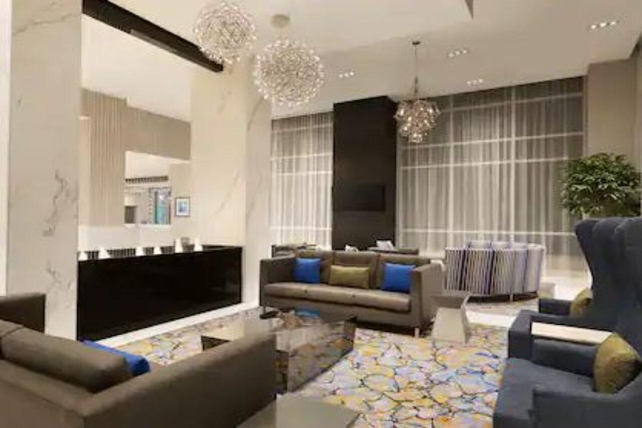 Embassy Suites By Hilton Toronto Airport Ngoại thất bức ảnh