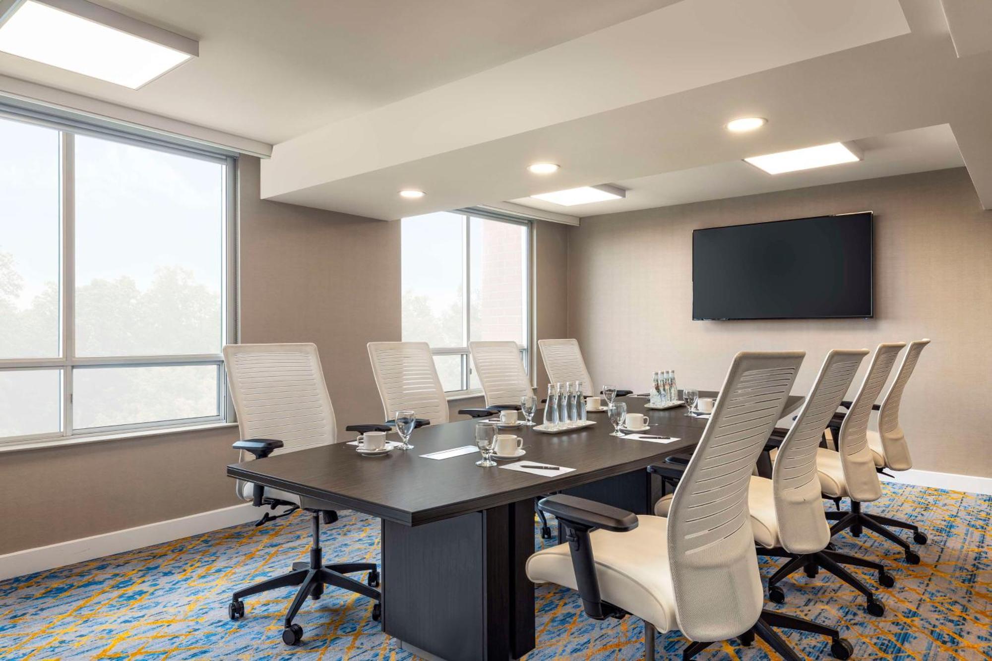 Embassy Suites By Hilton Toronto Airport Ngoại thất bức ảnh