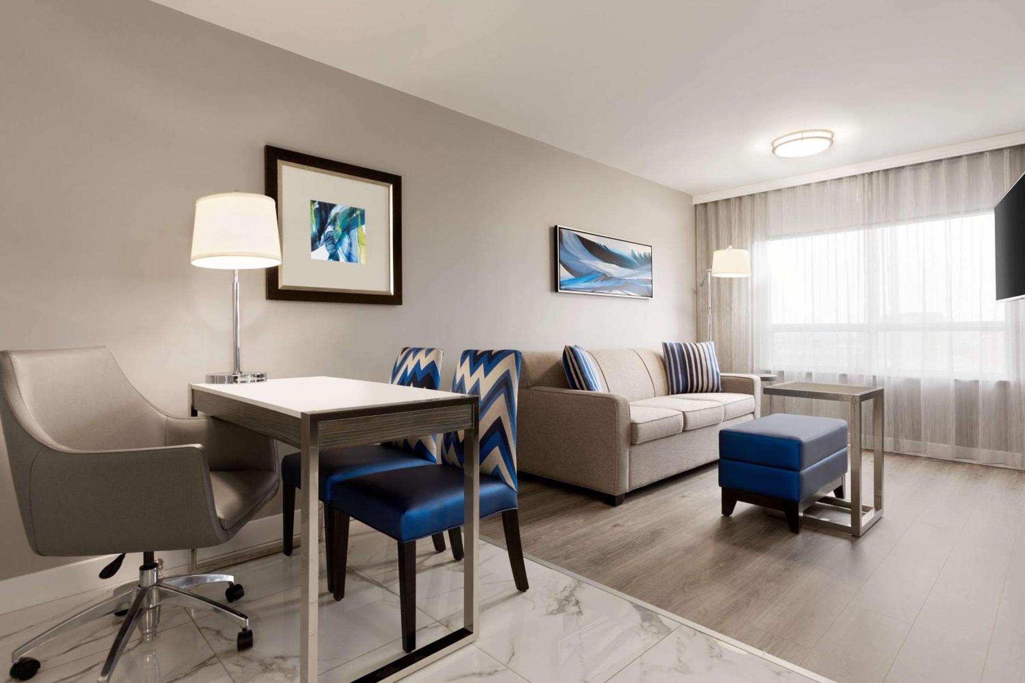 Embassy Suites By Hilton Toronto Airport Ngoại thất bức ảnh