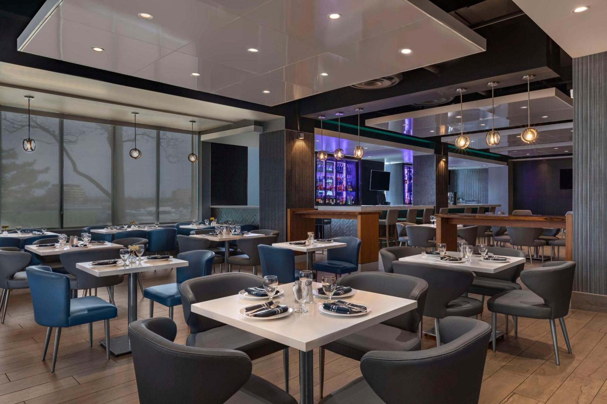 Embassy Suites By Hilton Toronto Airport Ngoại thất bức ảnh