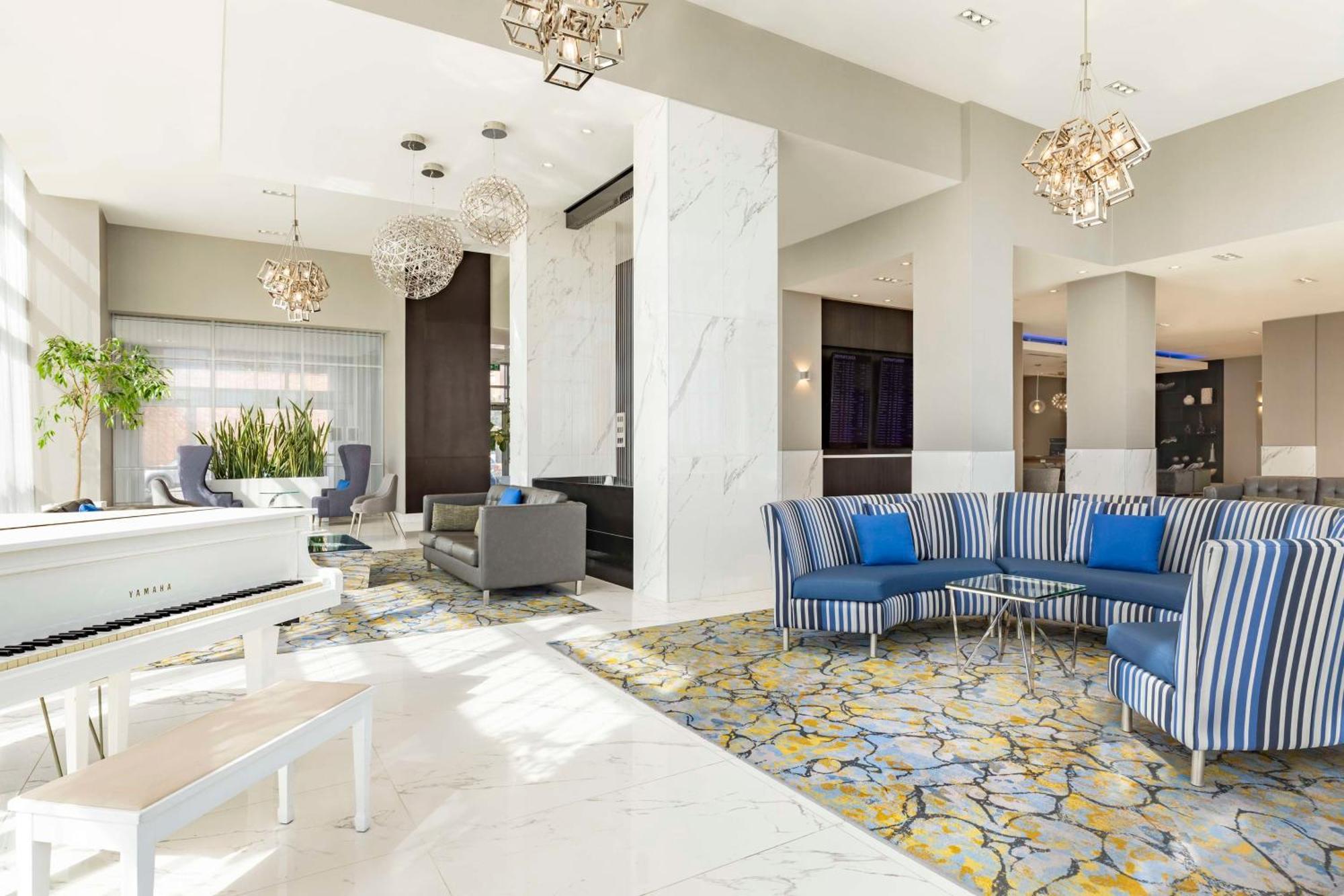Embassy Suites By Hilton Toronto Airport Ngoại thất bức ảnh