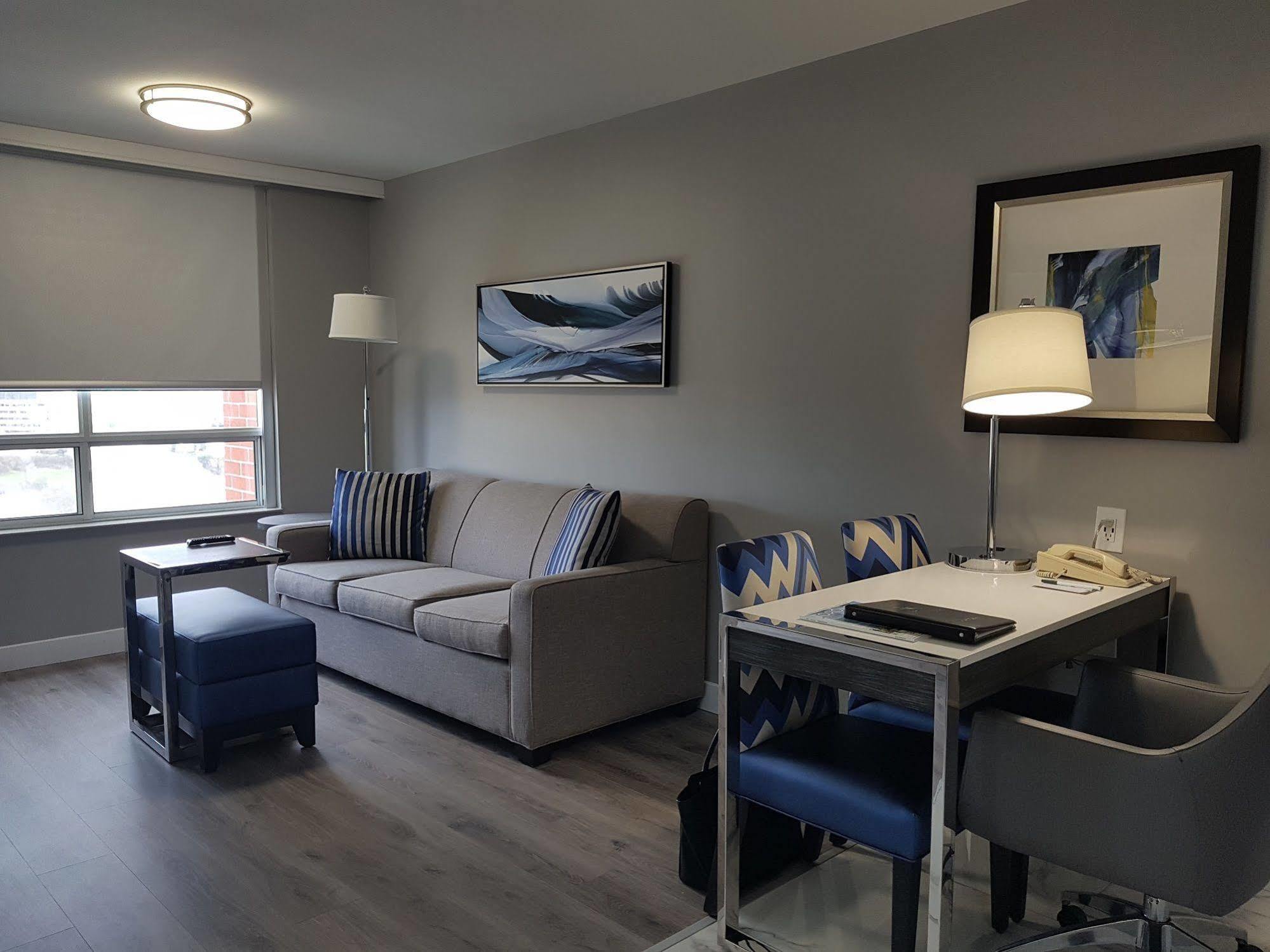 Embassy Suites By Hilton Toronto Airport Ngoại thất bức ảnh