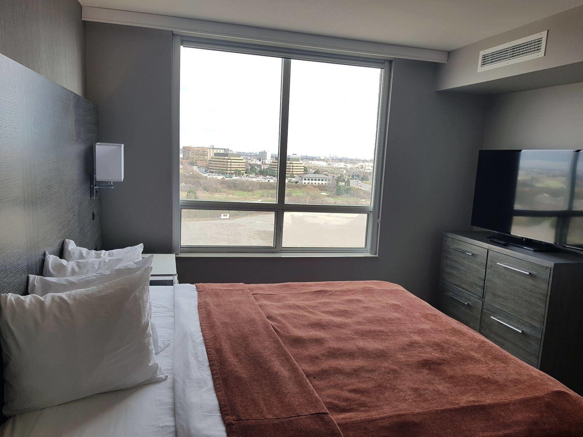 Embassy Suites By Hilton Toronto Airport Ngoại thất bức ảnh
